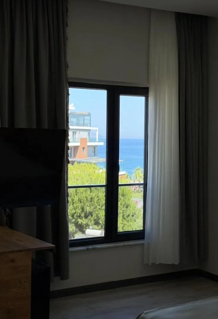 Zeus Otel Kusadası