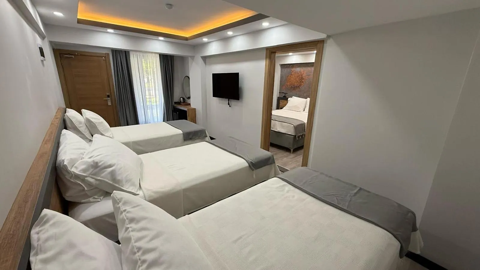 Zeus Otel Kusadası
