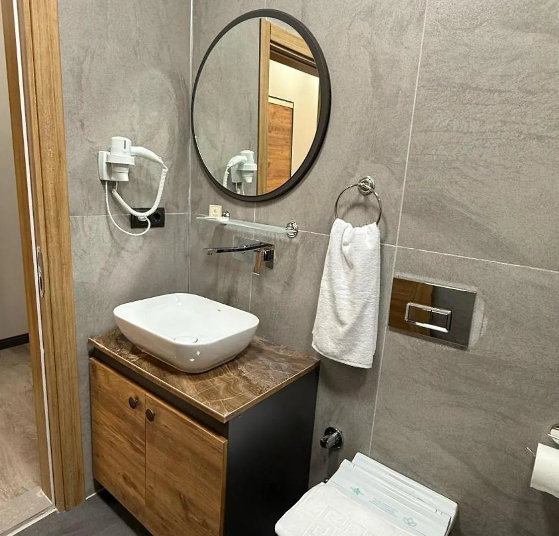 Zeus Otel Kusadası